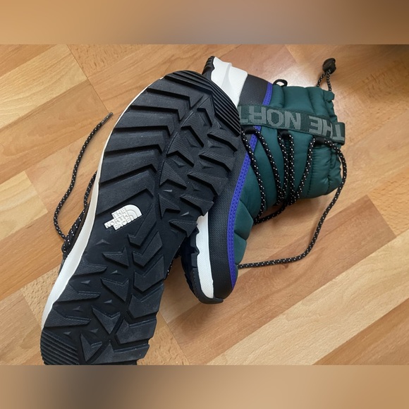 North face boot size 7 new without box - Picture 1 of 6